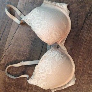 Sexy Lace Push Up Bra w/underwire! 36C